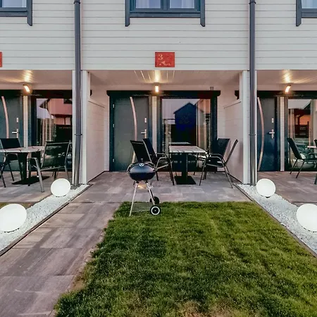 2 Bedroom Beautiful In בית נופש סרבינובו